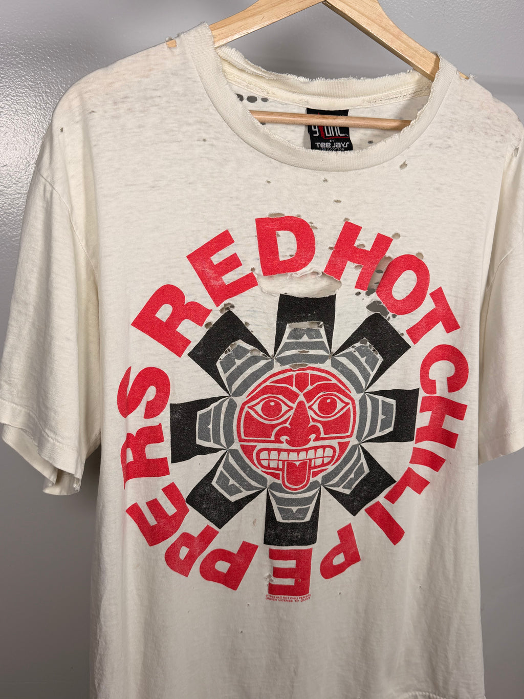 Vintage 90's Red Hot Chili Peppers Aztec Thrashed T-Shirt