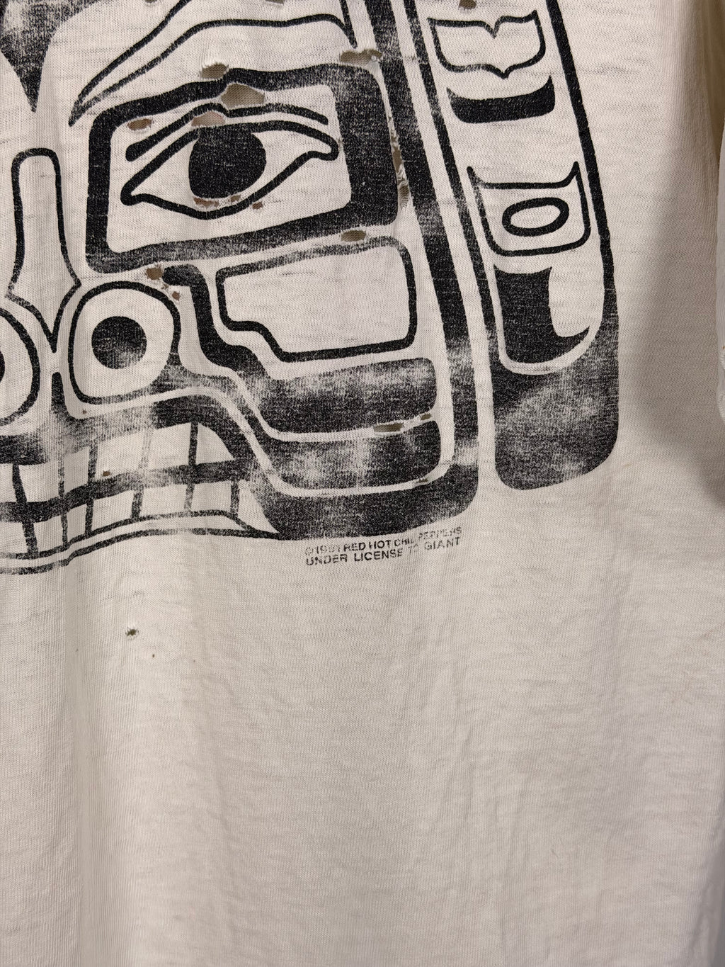 Vintage 90's Red Hot Chili Peppers Aztec Thrashed T-Shirt