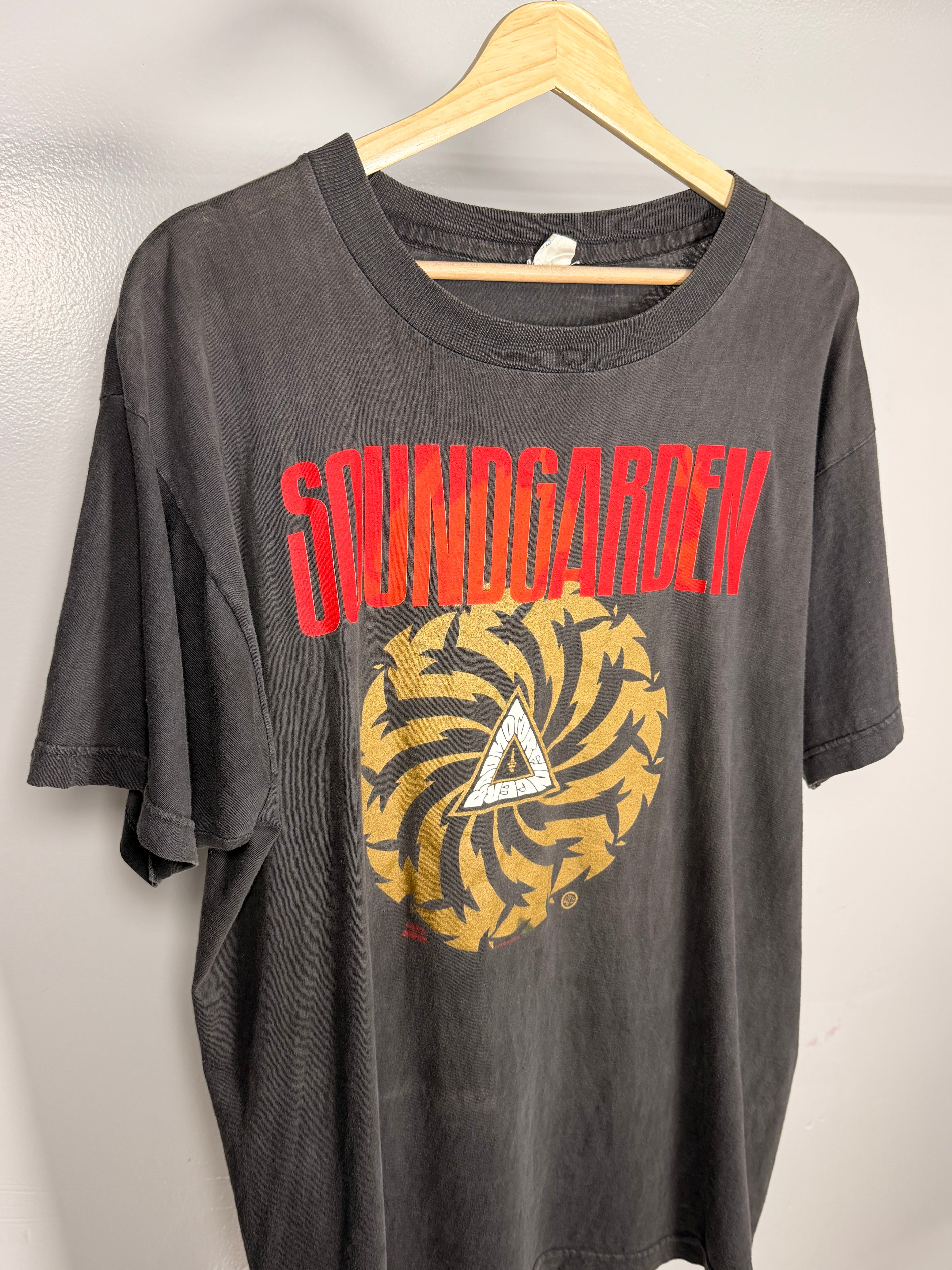 Vintage 90's Soundgarden Badmotorfinger Faded T-Shirt